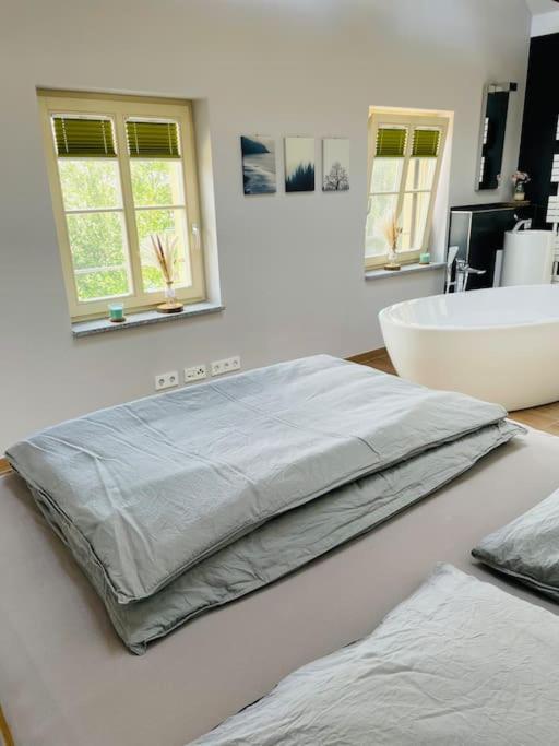 Traumvilla Im Herzen Hainichens Luaran gambar